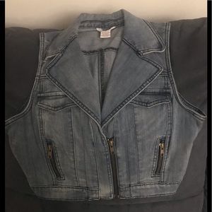 Candies cropped denim zip front vest